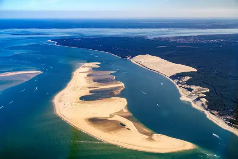 Le bassin d'Arcachon, le bassin d'Arguin et la dune du Pilat.