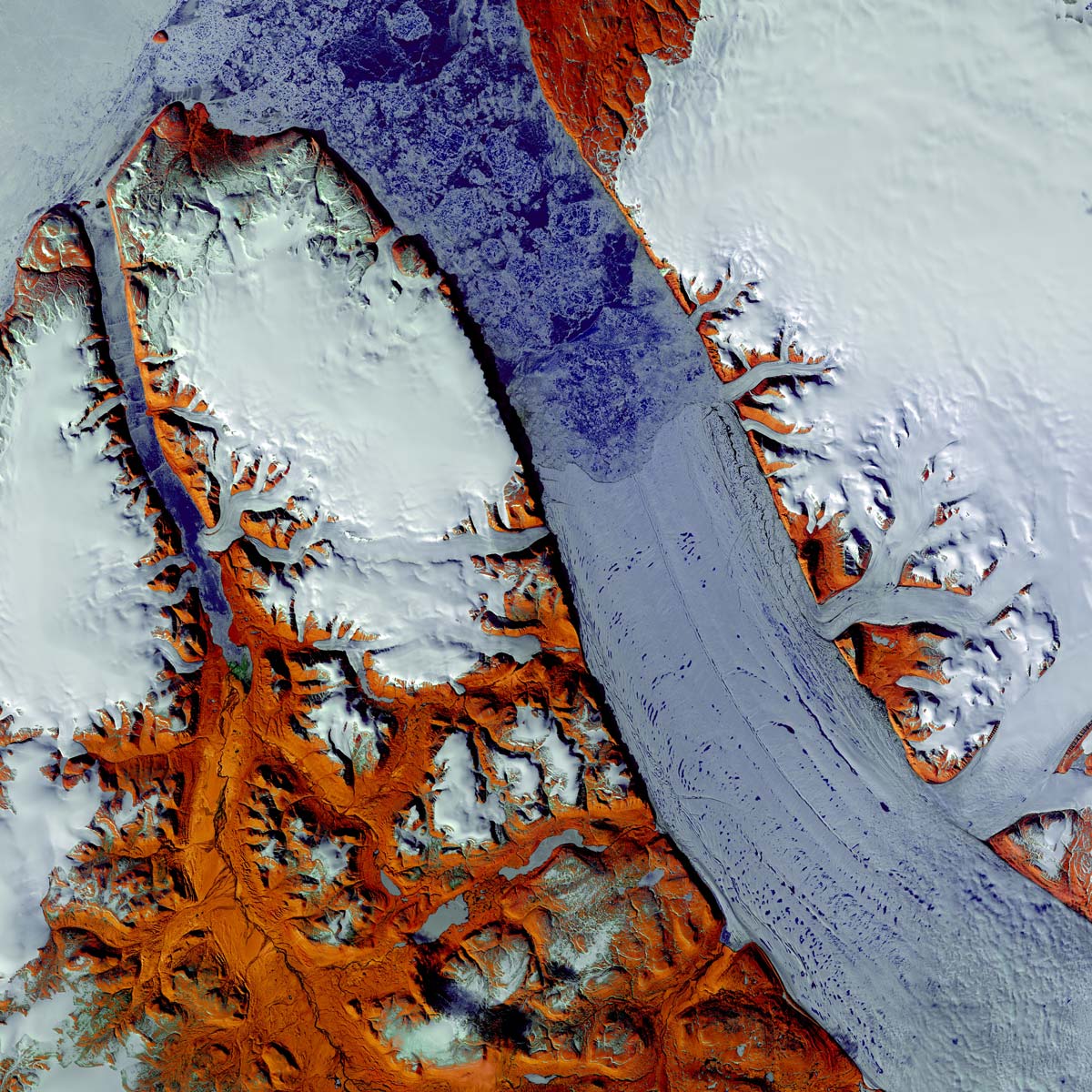 Vue satellite du glacier de Petermann au Groenland
