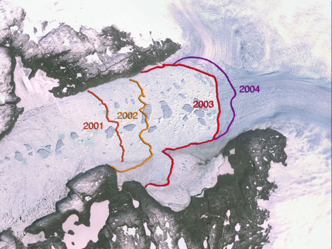 Vue satellite du retrait du front glaciaire du Jakobshavn Isbrae au Groenland.
