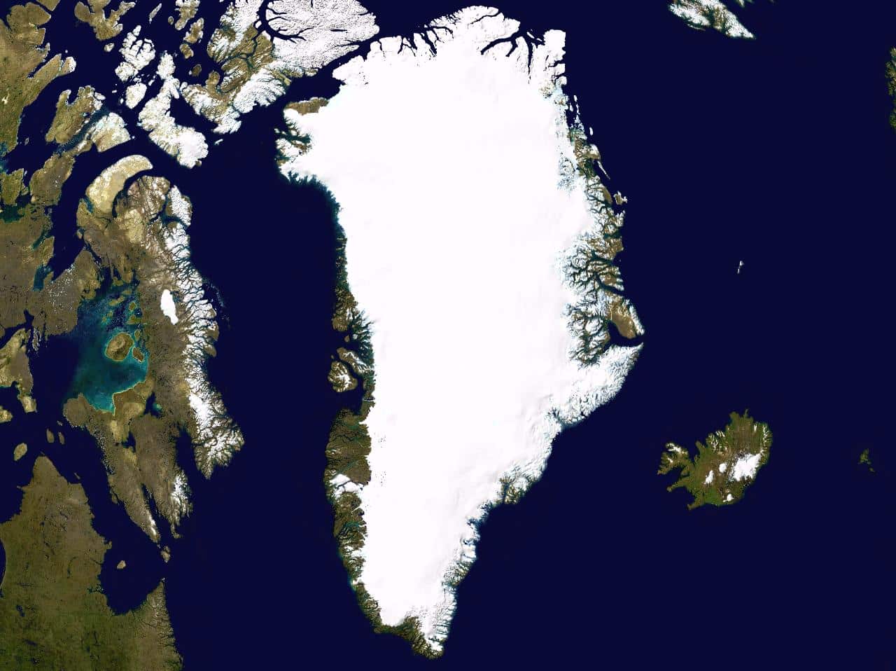 Vue spatiale du Groenland et de sa calotte glaciaire.