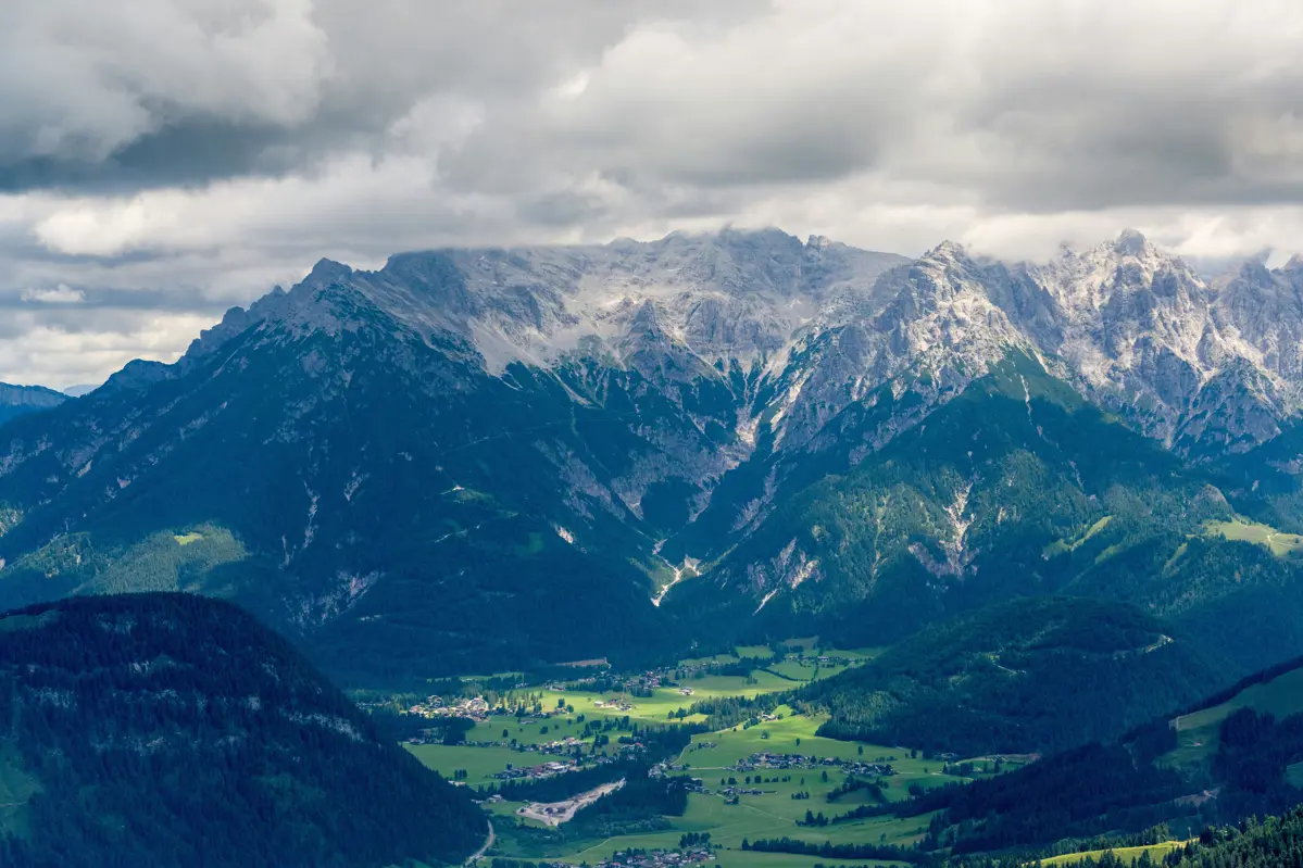 Glacier de la Marmolada dans le massif des Dolomites.