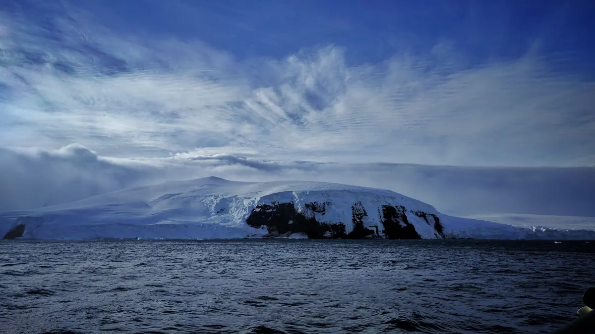 L'île Pierre Ier dans l'océan Austral.
